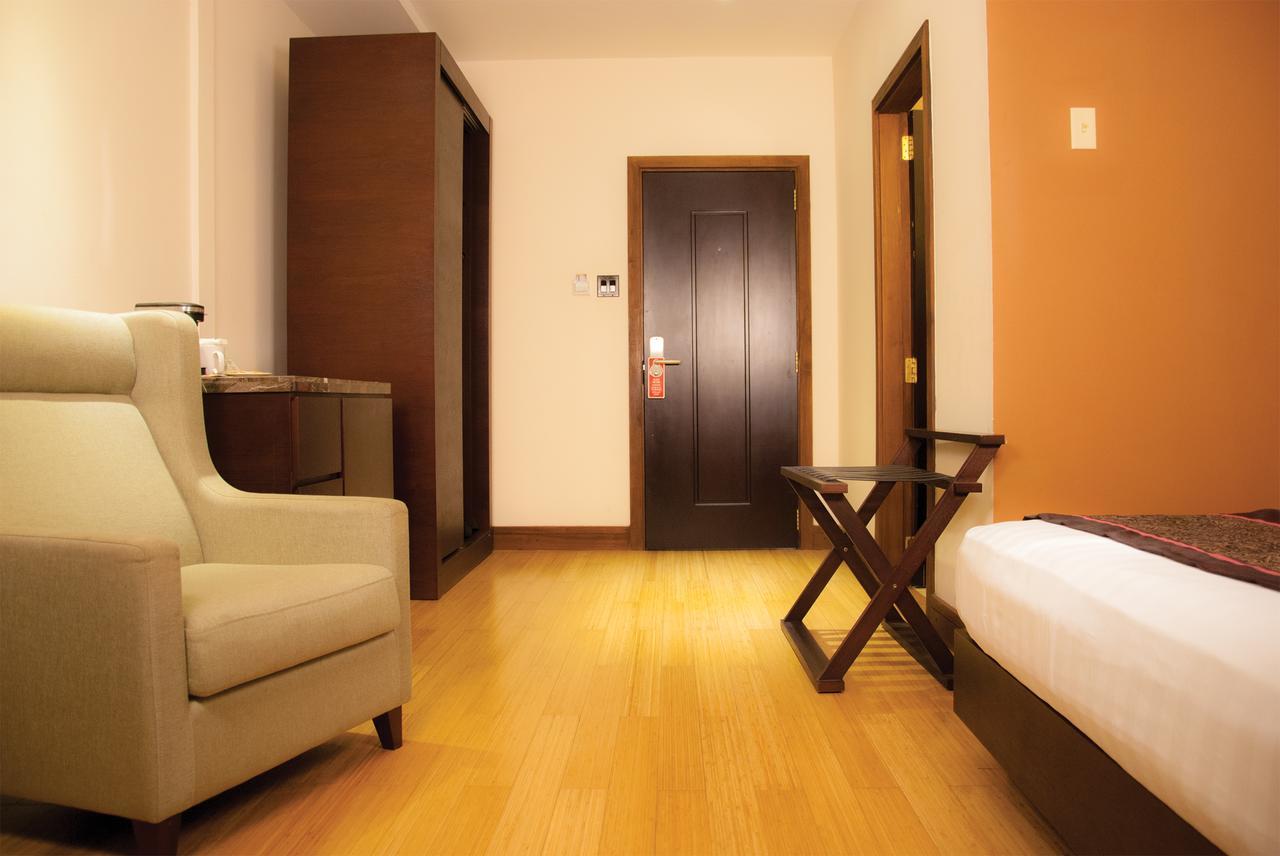 Herdmanston Lodge Hotel Джорджтаун Экстерьер фото